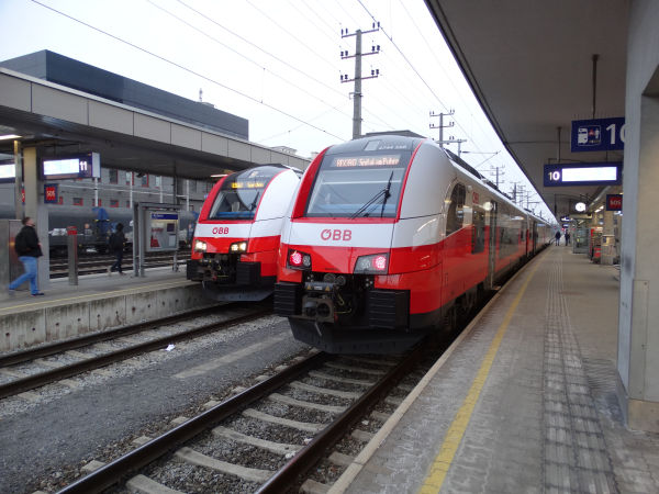 at-oebb-4744-linz-150318-pic2-full.jpg