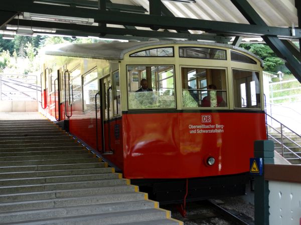 de-db-oberweissbacherbergbahn_passengerwagon-obstfelderschmiede-020719-full.jpg