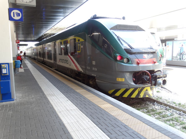 it-trenord-etr526-milanoportagaribaldi-070719-full.jpg