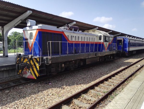 tz-tazara-ck6_loco-dar_es_salaam-260118-markkusalo-pic2-full.jpg